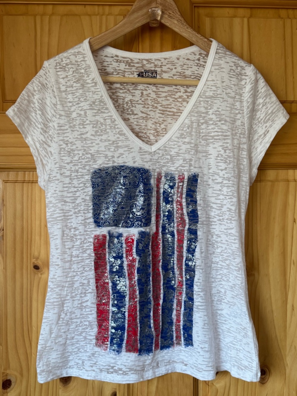 Made in USA White V-Neck Burnout Tee with Blue Red Silver Flag Graphic Jr XL